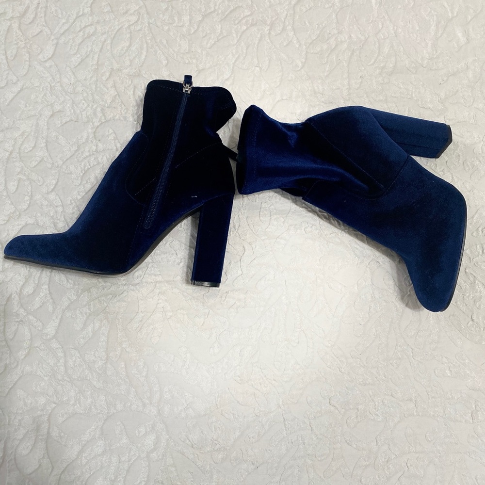 Steve Madden booties size 8.5